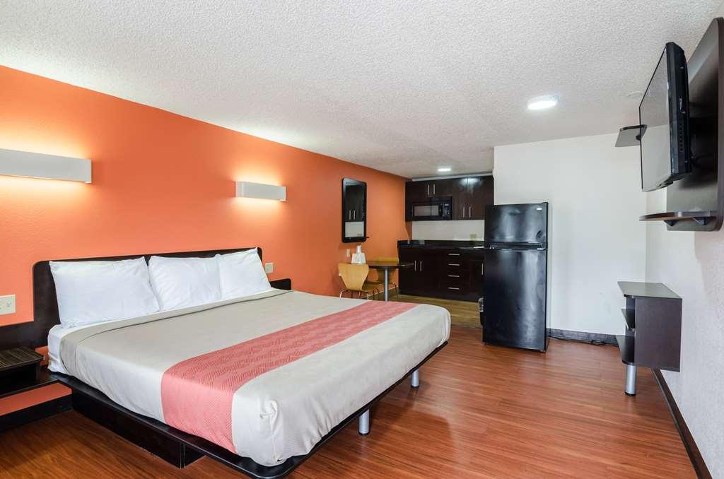 Motel 6 Troutville, Va Room photo