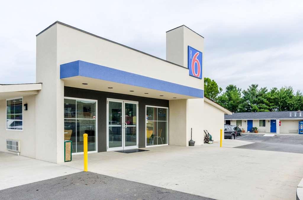 Motel 6 Troutville, Va Exterior photo